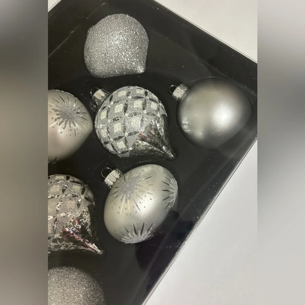 Robert Stanley SILVER Bauble Christmas Ornaments Glass Ornate Set of 8 NEW